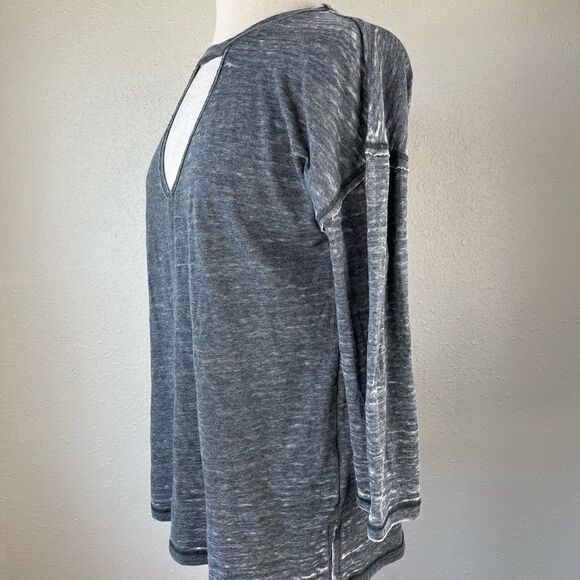 NWT Lucky Brand Long Sleeve Gray Sweatshirt Size M - Picture 3 of 9
